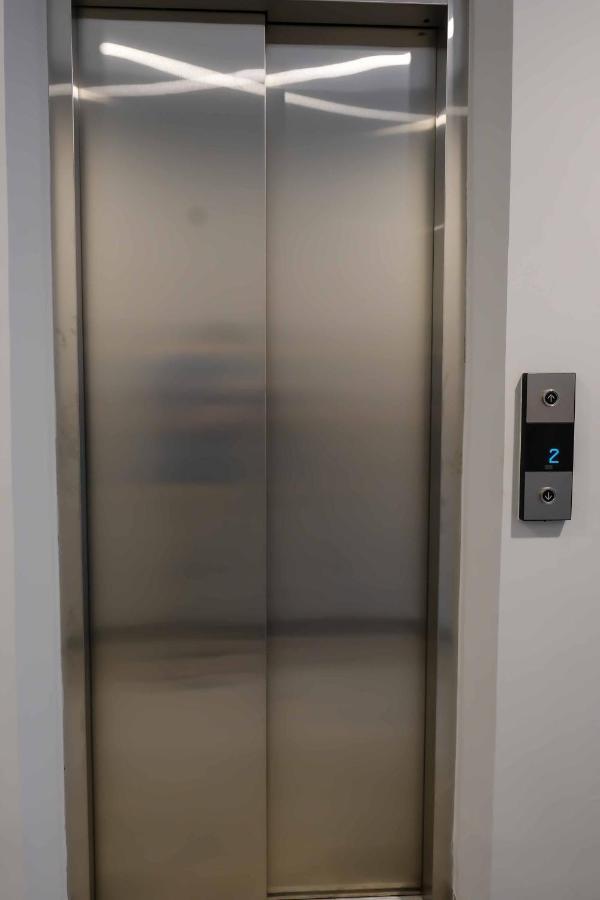 M Cabin Karawaci Binong エクステリア 写真